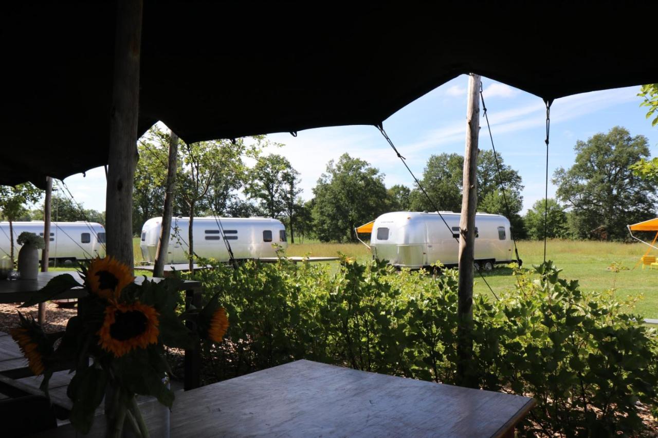 Amerikaanse Airstream Voor 2 Personen Reutum Exterior photo